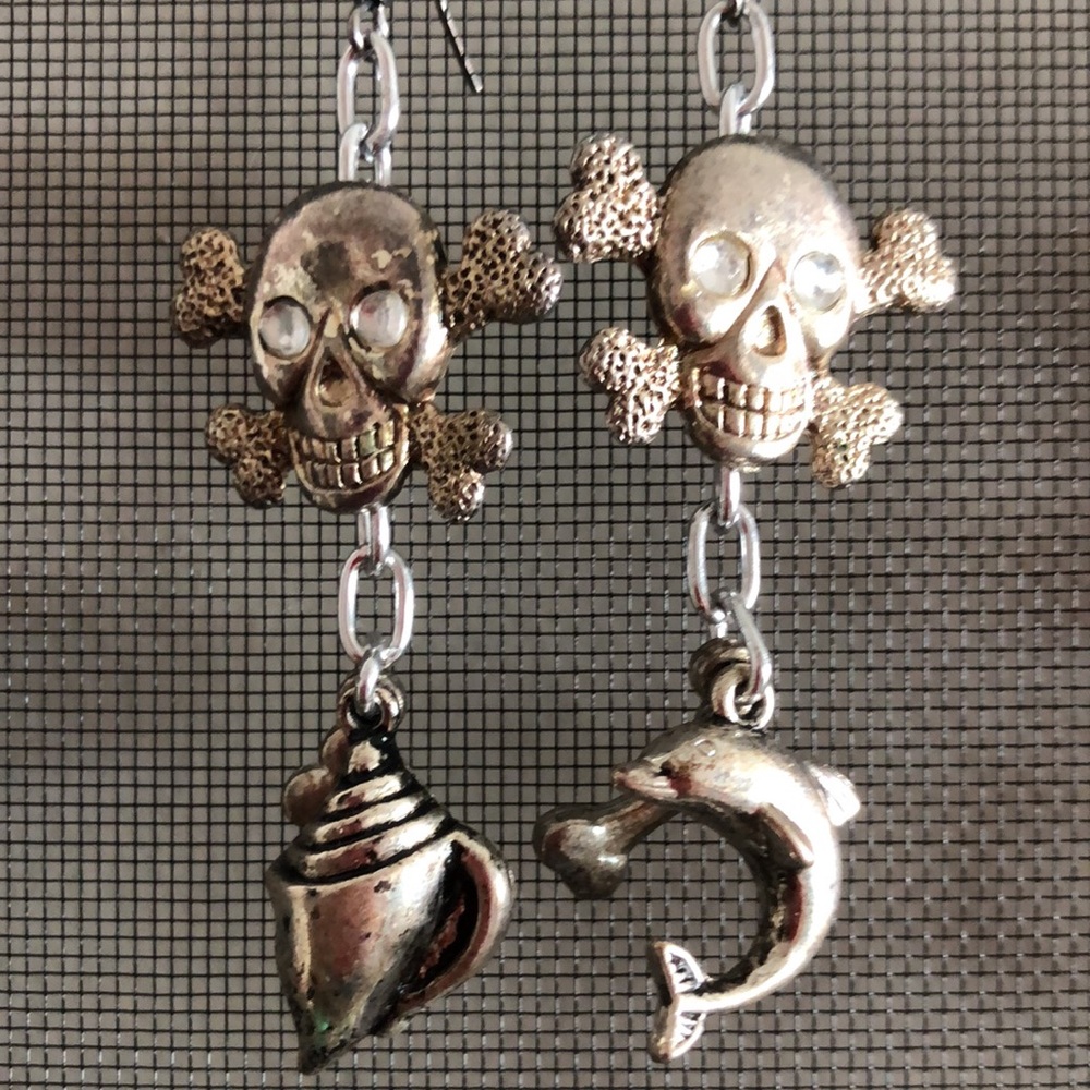 Pirate theme earrings !! - Picture 5 of 5